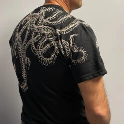 Medusa Black T-Shirt -BOWIE Shop 31762f model6 49940.1655140216